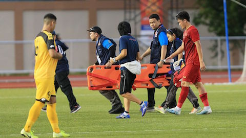 Tấn Sinh vẫn khó ra sân ở trận gặp U22 Indonesia.